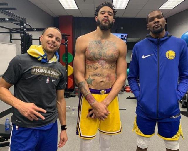 火箭在引入 火箭在引入